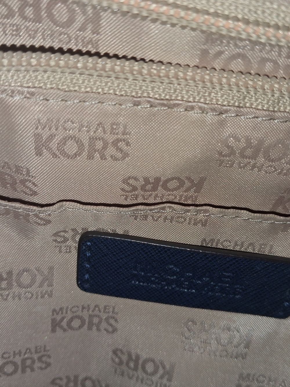 Authentic Michael Kors Jet Set East West Tote Bag - White/Navy (EUC!) - Picture 11 of 16